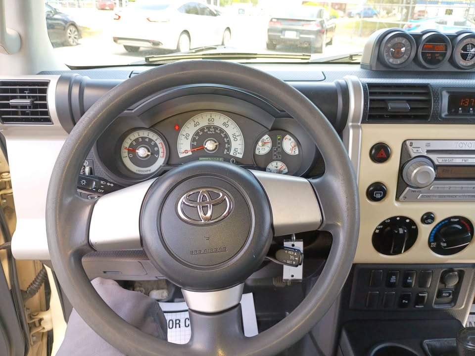 2008 Toyota FJ Cruiser · Sport utility vehicle in Garden City, ID (photo 7) — photo 7