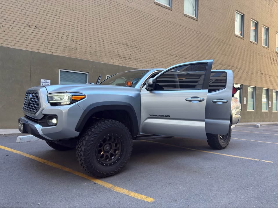 2023 Toyota Tacoma Double Cab · TRD Off-Road Pickup 4D 5 ft in Denver, CO (photo 8)