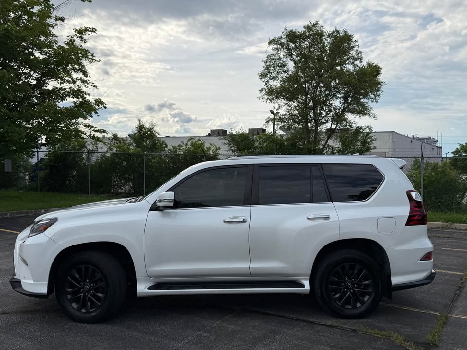 2020 Lexus GX in Toronto, ON (photo 5)