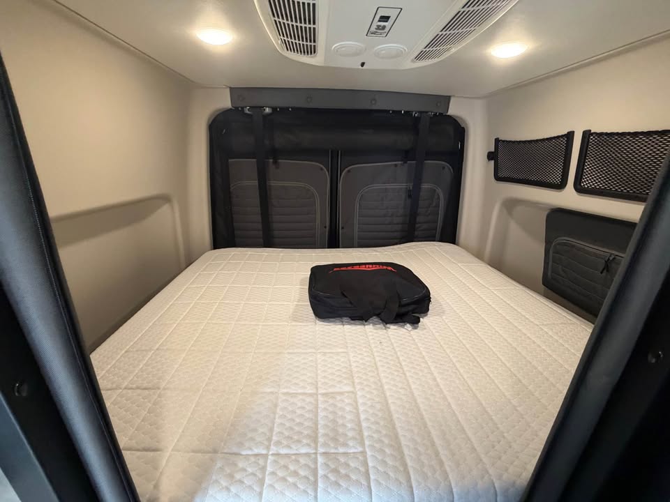 2025 Winnebago revel 44e awd 17,000 miles in Mesa, AZ (photo 10) — photo 10