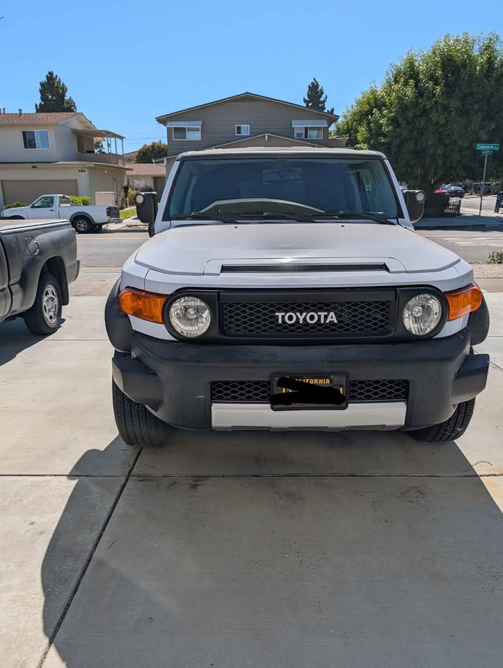2010 Toyota FJ Cruiser · Sport Utility 2D in San Jose, CA (photo 7)