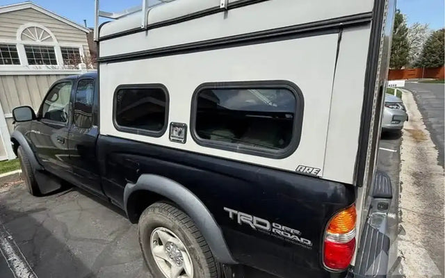 A.R.E Deluxe Commercial Unit Truck Top Camper — photo 3