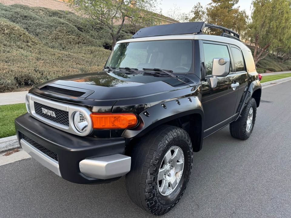2010 Toyota FJ Cruiser · Sport Utility 2D in Temecula, CA (photo 2)