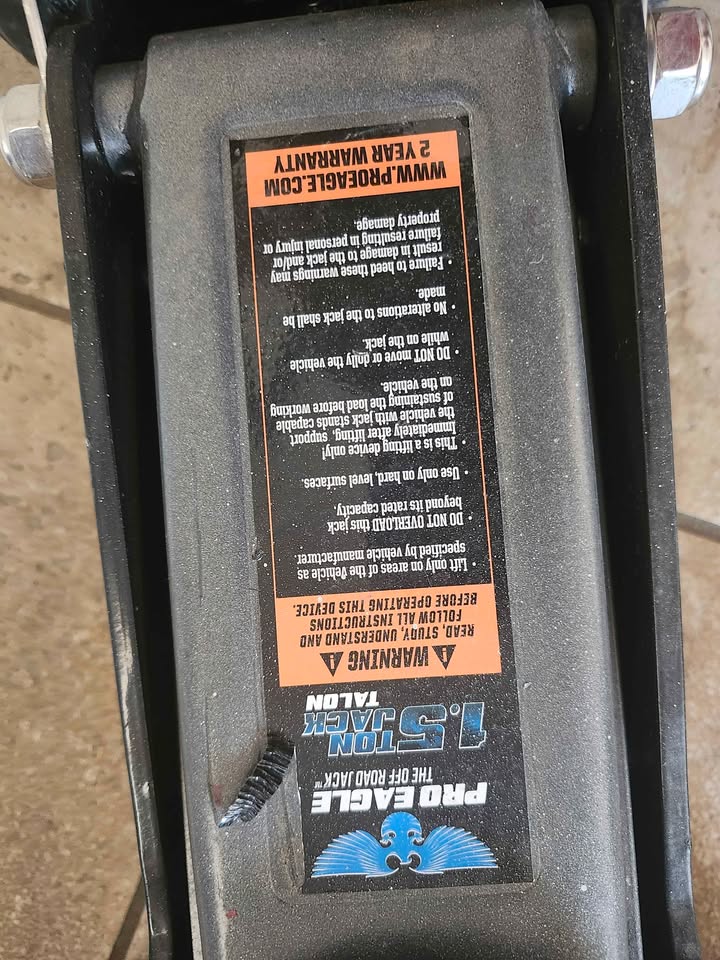 1.5 ton Pro Eagle floor jack in Surprise, AZ (photo 2) — photo 2