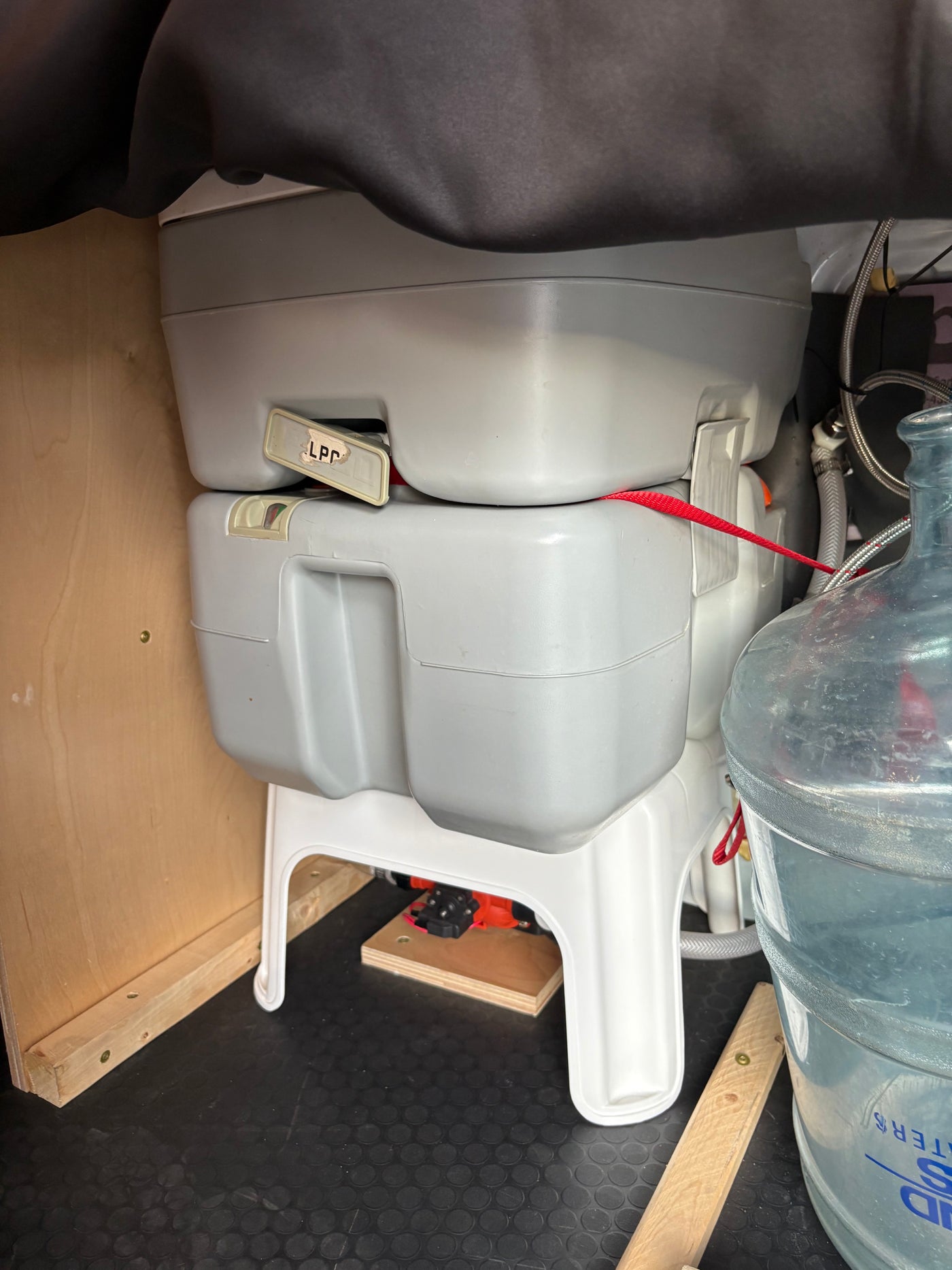 Sprinter Van — photo 19
