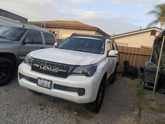 2011 Lexus GX · GX 460 Luxury Sport Utility 4D — photo 3