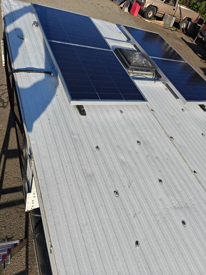 2001 Four Wheel Camper Hawk (photo 7) — photo 7