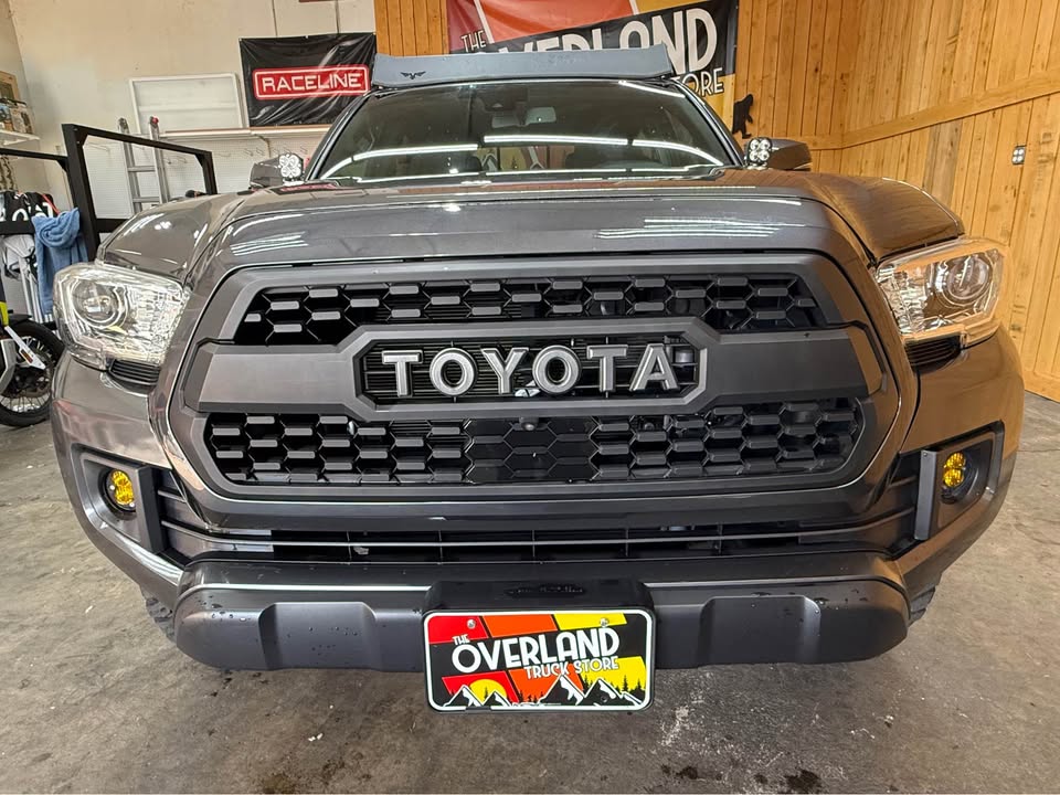2018 Toyota Tacoma Double Cab · TRD Off-Road Pickup 4D 5 ft in Bremerton, WA (photo 9) — photo 9