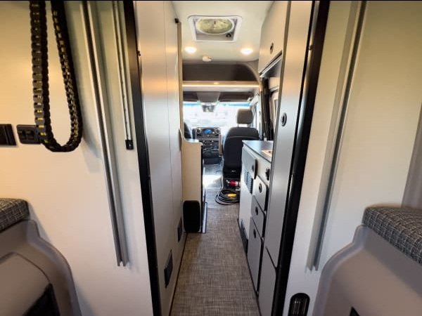 2024 Winnebago REVEL BMB44E in Port St Lucie, FL (photo 4) — photo 4