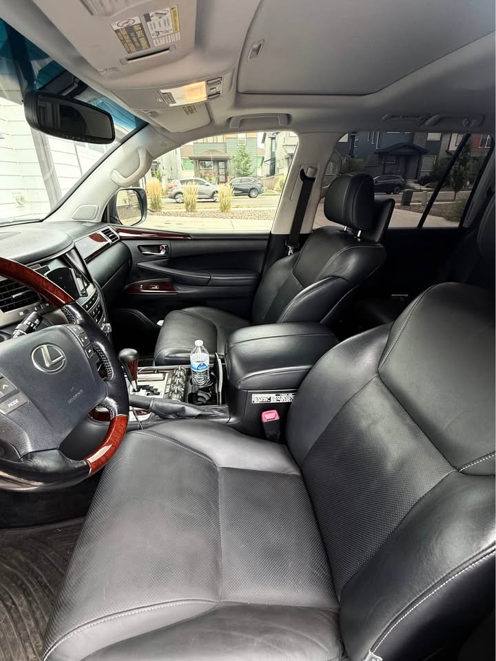 2015 Lexus LX · 570 (photo 5) — photo 5