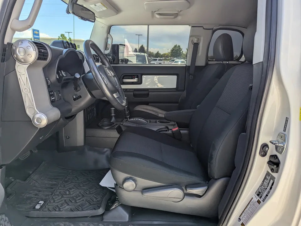 2010 Toyota FJ Cruiser (photo 9) — photo 9
