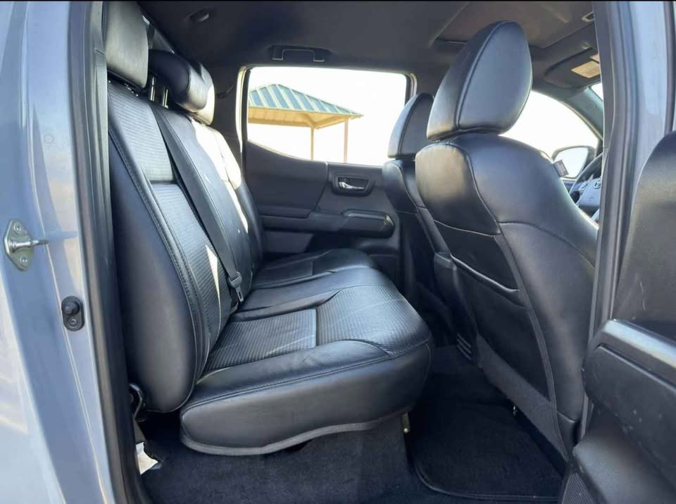 2020 Toyota Tacoma Double Cab TRD OFF-ROAD 4X4 in Arvada, CO (photo 8)
