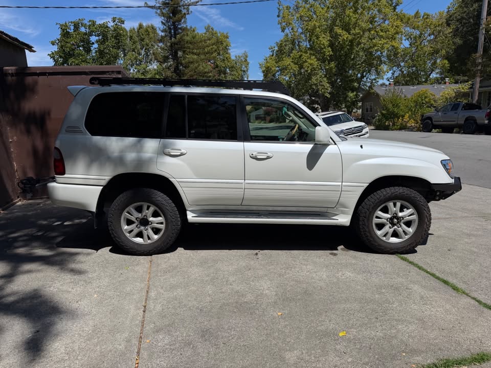 2005 Lexus LX470 (photo 4) — photo 4