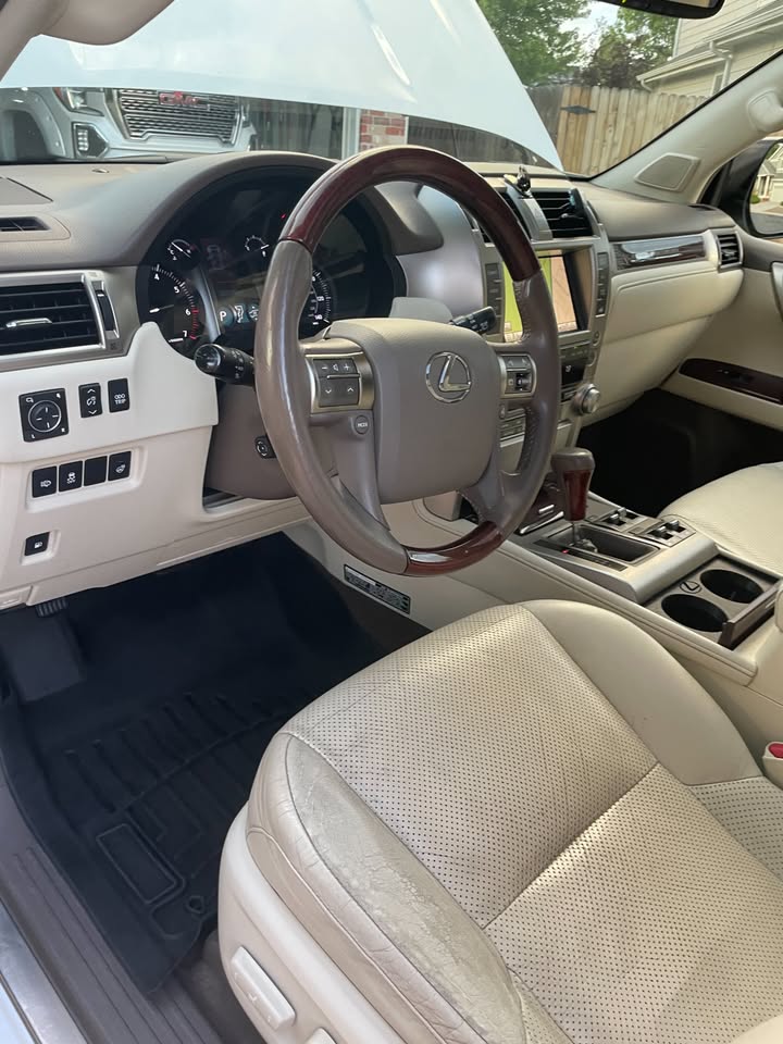 2012 Lexus GX 460 in Aurora, CO (photo 6)
