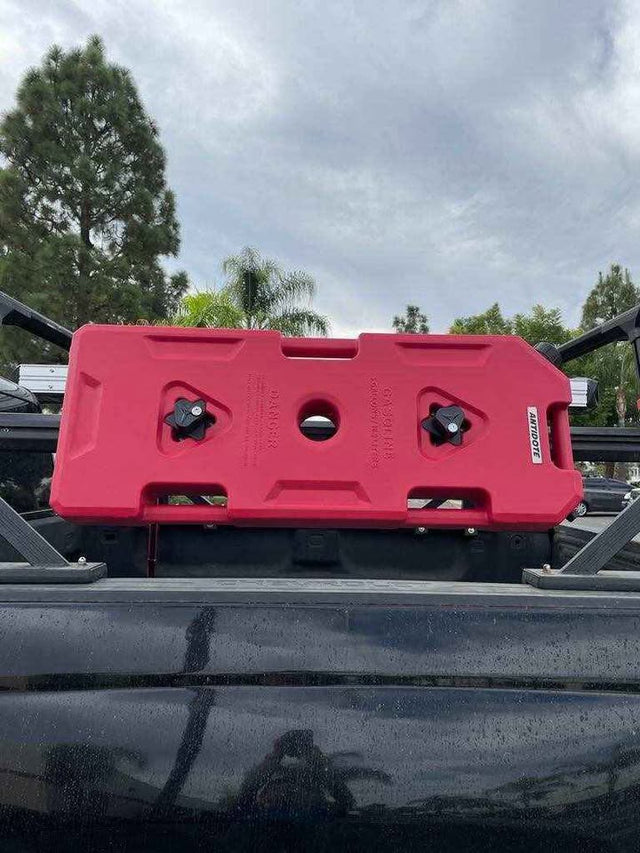 5 gallon gas cans with mounts and locks — photo 3