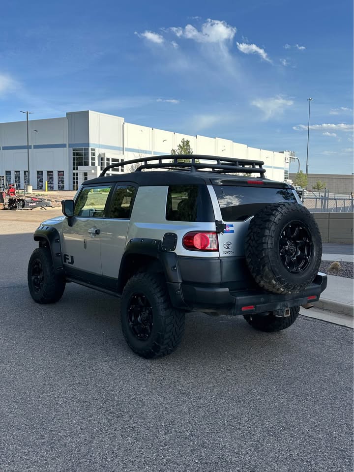 2007 Toyota FJ Cruiser · Sport Utility 2D in Denver, CO (photo 5) — photo 5