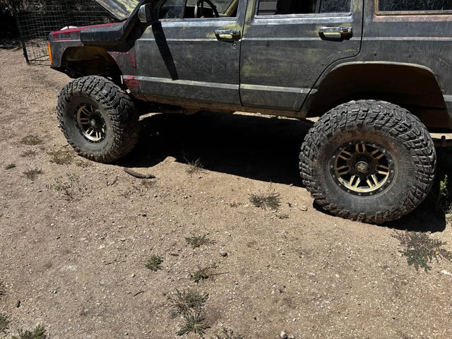 93 Jeep Cherokee — photo 3
