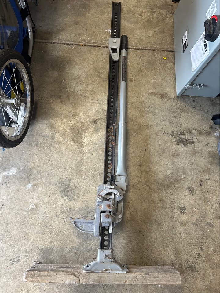 Smittybilt 54” Trail Jack (Model 2722) – Farm/Hi-Lift Style Jack (photo 2) — photo 2