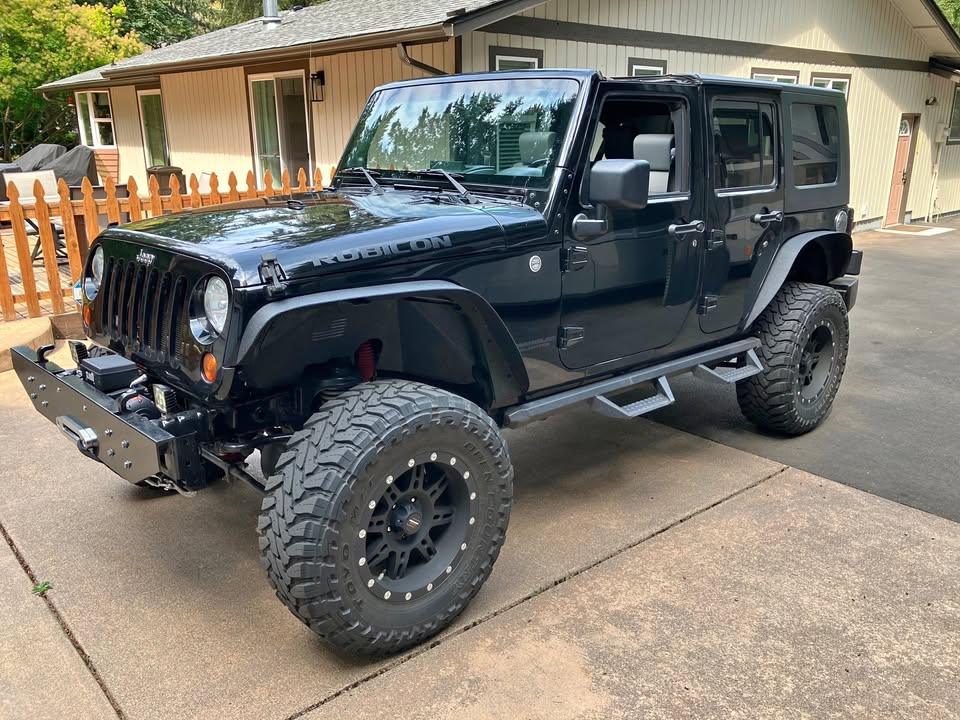2010 Jeep wrangler unlimited rubicon in Auburn, WA (photo 1) — photo 1