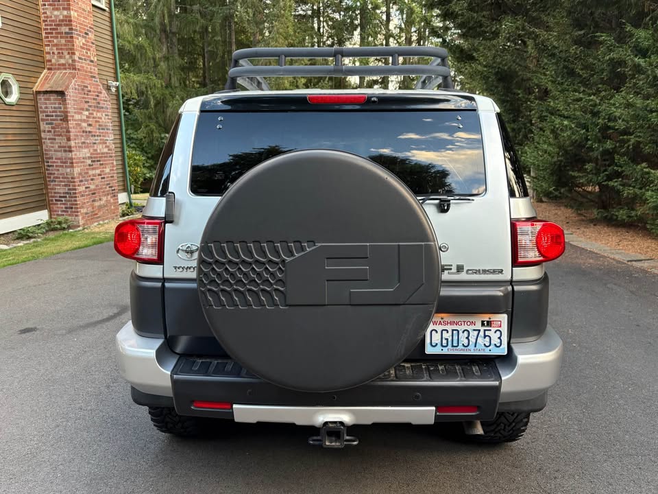 2008 Toyota FJ Cruiser in Gig Harbor, WA (photo 5) — photo 5