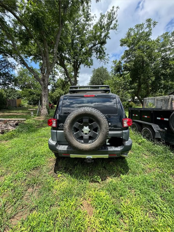 2007 Toyota FJ Cruiser · Sport Utility 2D in Austin, TX (photo 5) — photo 5
