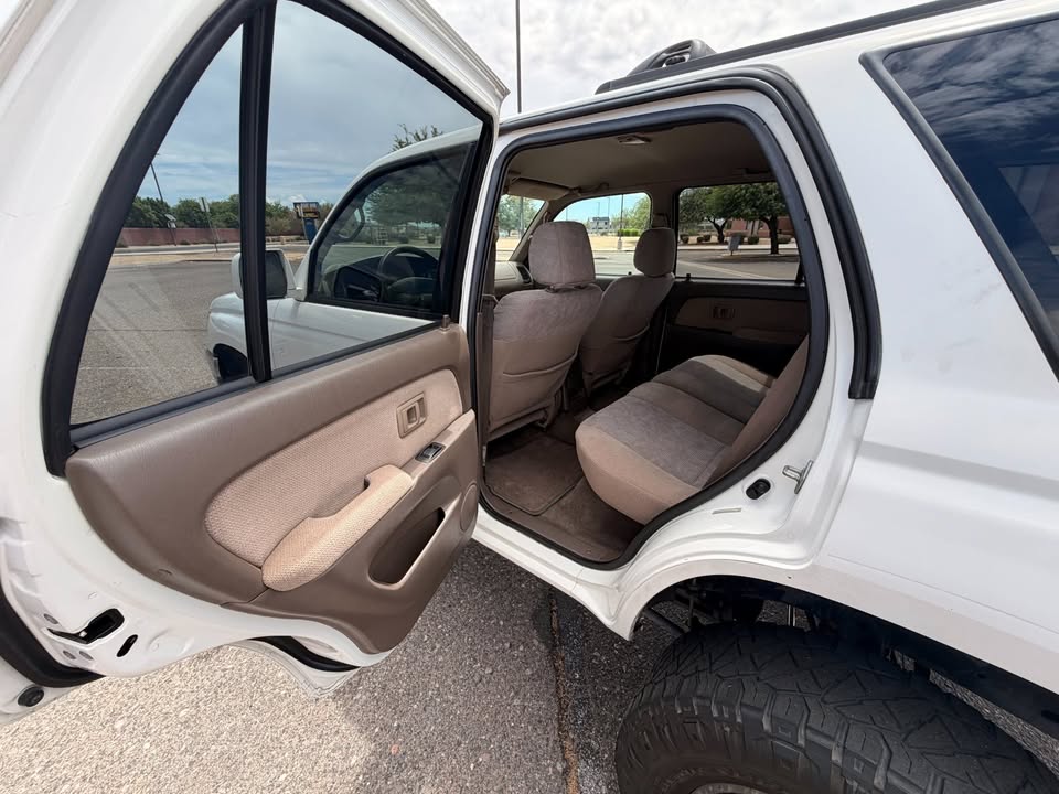 1999 Toyota 4runner sr5 4x4 in Surprise, AZ (photo 12)