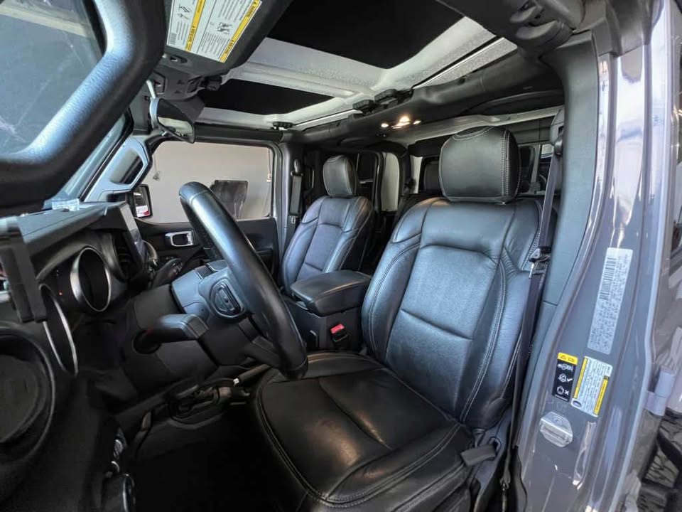 2020 Jeep Gladiator · Sport S Pickup 4D 5 ft in Fresno, CA (photo 6) — photo 6