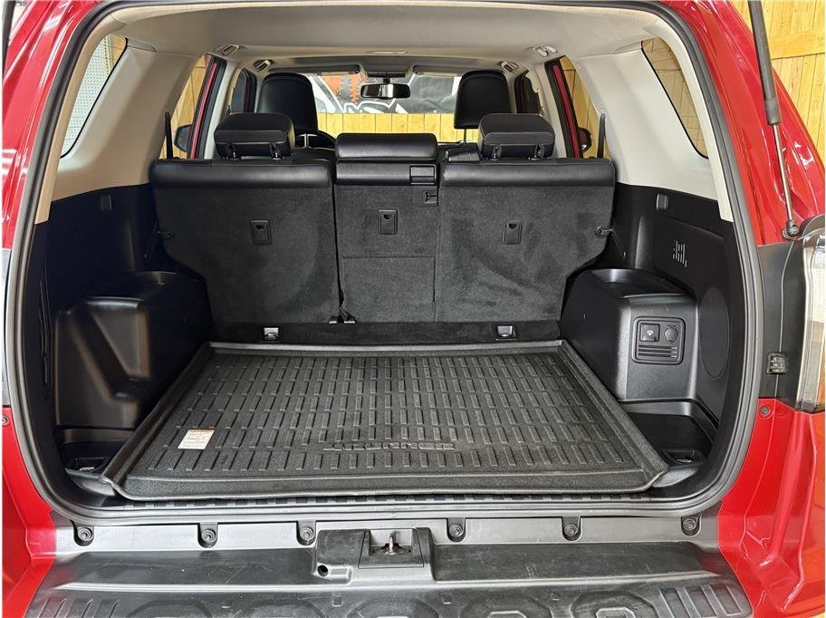 2018 Toyota 4runner limited 4x4 in Bremerton, WA (photo 8) — photo 8