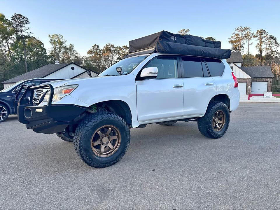 2011 Lexus GX460 Overland (photo 1) — photo 1