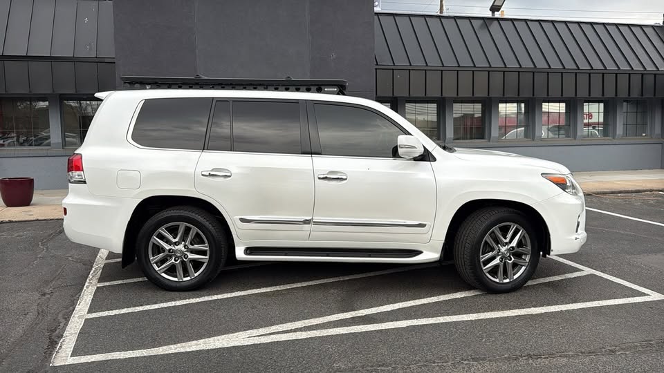 2013 Lexus LX 570 in Lakewood, CO (photo 2) — photo 2