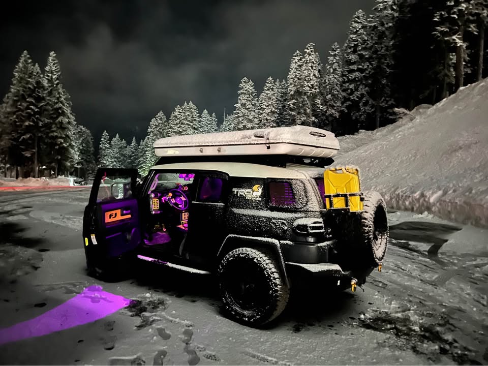 2008 Toyota FJ Cruiser in Seattle, WA (photo 2) — photo 2