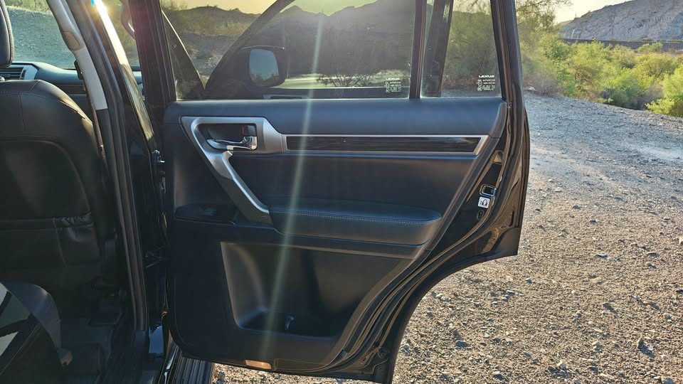 2017 Lexus gx460 in Phoenix, AZ (photo 12) — photo 12
