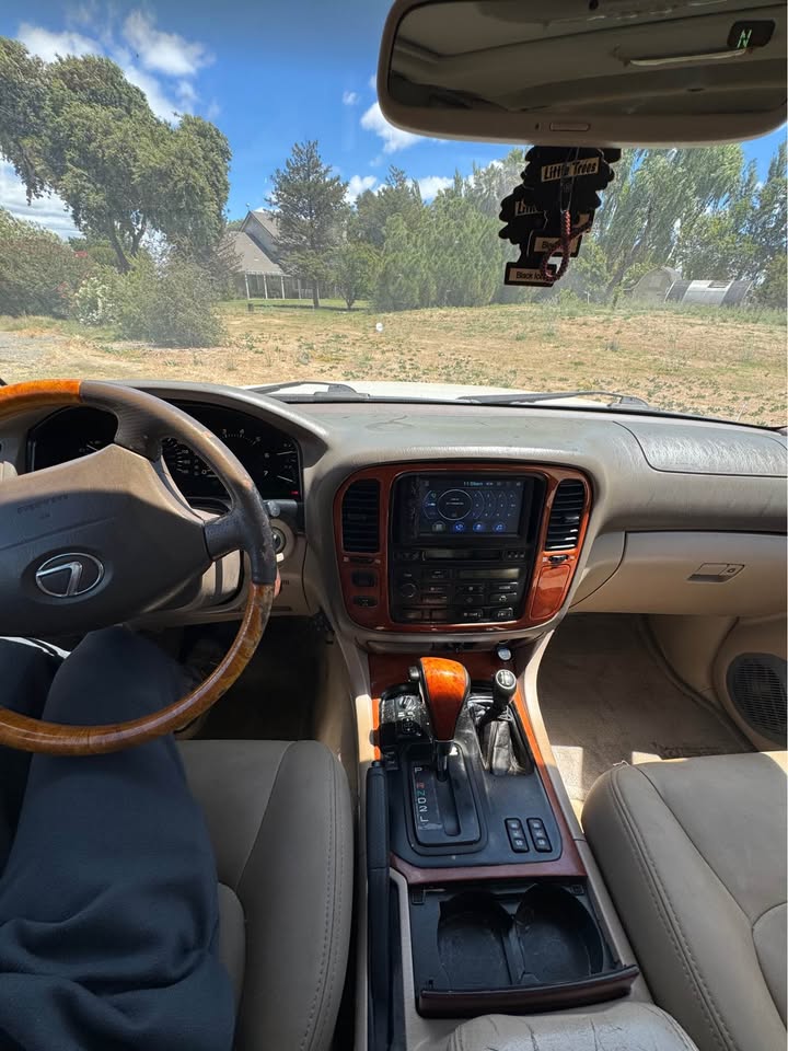 Lexus lx 470 in West Sacramento, CA (photo 4) — photo 4