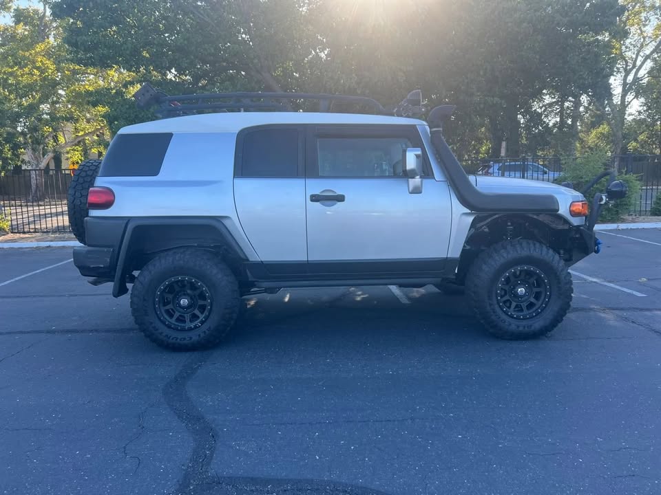 2007 Toyota FJ Cruiser in Sacramento, CA (photo 8) — photo 8