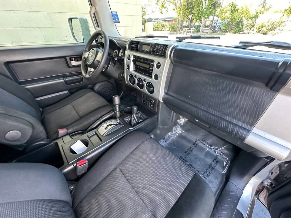 2008 Toyota FJ Cruiser (photo 10) — photo 10