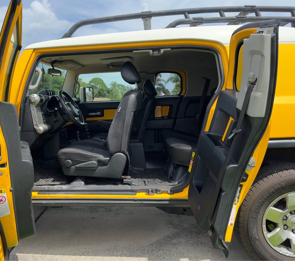 2008 Toyota FJ Cruiser · Sport Utility 2D in Port St Lucie, FL (photo 8) — photo 8