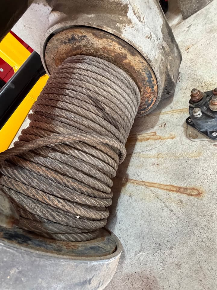 Vintage Belleview-Warn 6000 1bs. Winch in Rigby, ID (photo 3)