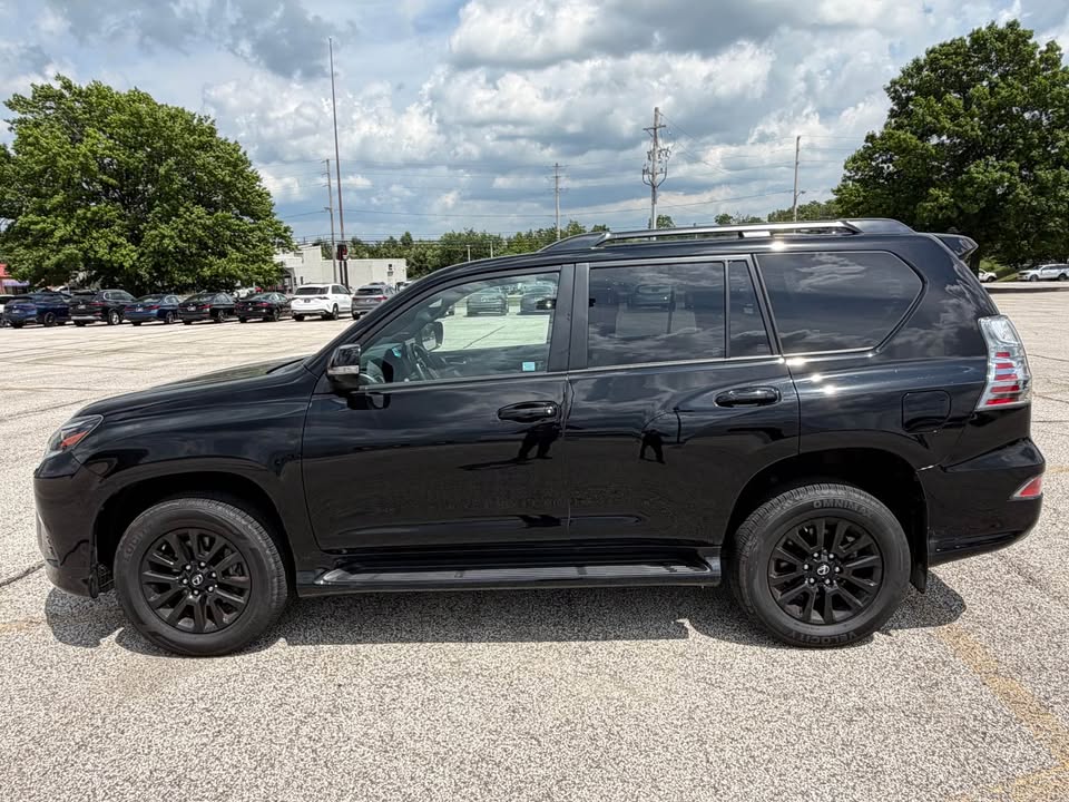 2023 Lexus GX · GX 460 Luxury Sport Utility 4D in Akron, OH (photo 4) — photo 4