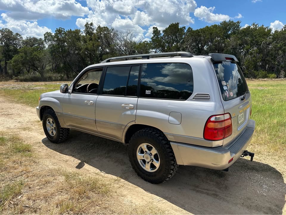 2000 Toyota Landcruiser · Sport Utility 4D in Georgetown, TX (photo 3) — photo 3