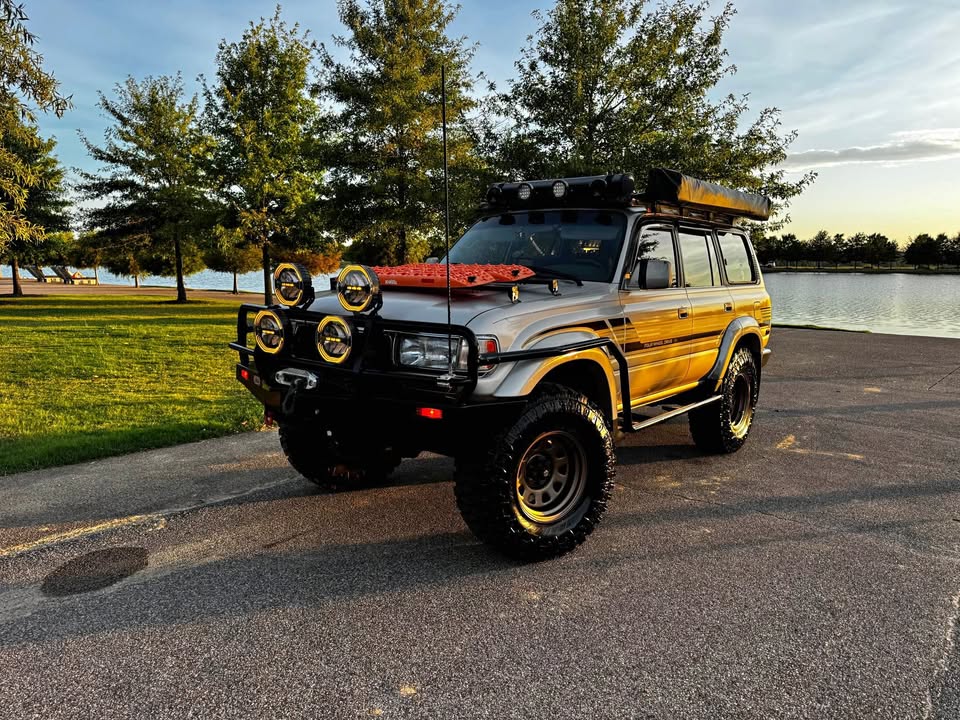 1994 Toyota Landcruiser · Heritage Edition Sport Utility 4D (photo 1) — photo 1