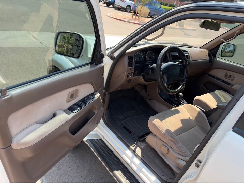 2001 Toyota 4Runner · Sr5 4WD in Phoenix, AZ (photo 8) — photo 8
