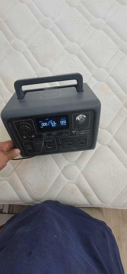 bluetti power bank 600w(1200w power up) in Austin, TX (photo 2) — photo 2
