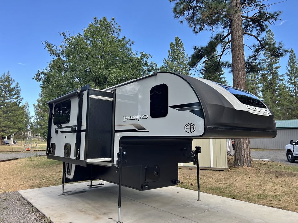 2025 Palomino BackPack HS 3210 With Slide Out and Generator + More in Janesville, CA (photo 1) — photo 1