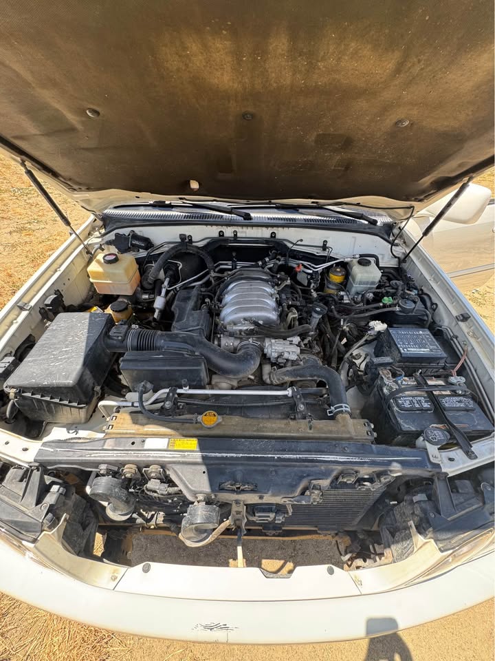 Lexus lx 470 in West Sacramento, CA (photo 6) — photo 6