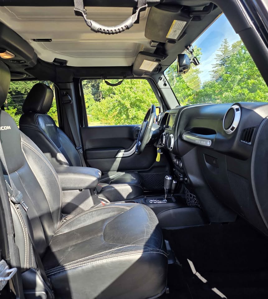 2014 Jeep Wrangler Unlimited · Rubicon (JK) Sport Utility 4D in Portland, OR (photo 12) — photo 12