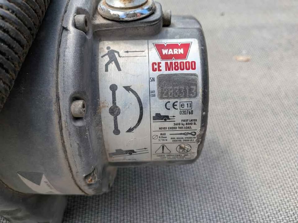 Warn CE M8000. 8k lbs winch with wireless controller (photo 2) — photo 2