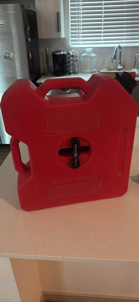 Roto Pax 3 gallon fuel can with mount in Avondale, AZ (photo 2) — photo 2