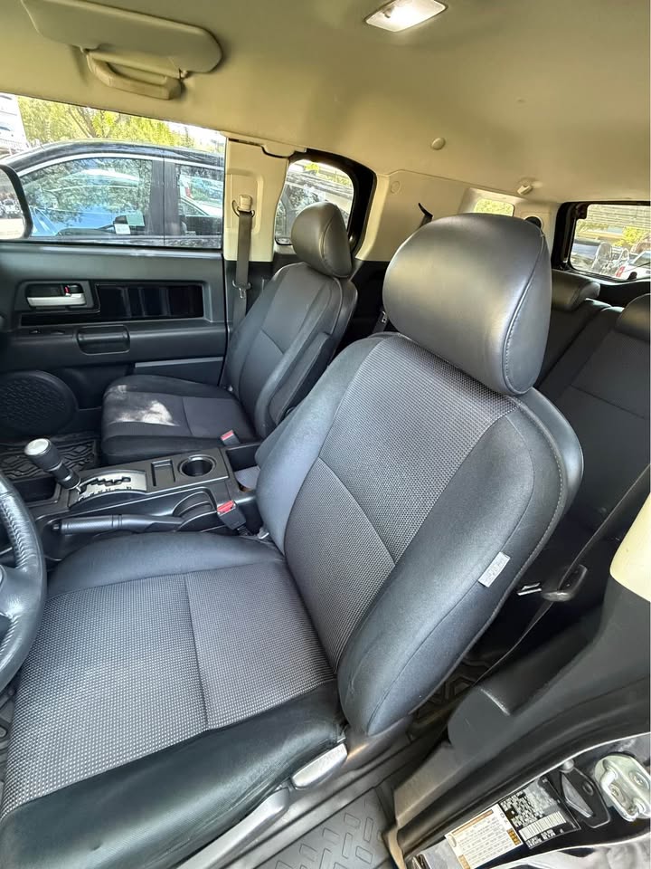 2008 Toyota FJ Cruiser · Sport Utility 2D in Stockton, CA (photo 11) — photo 11