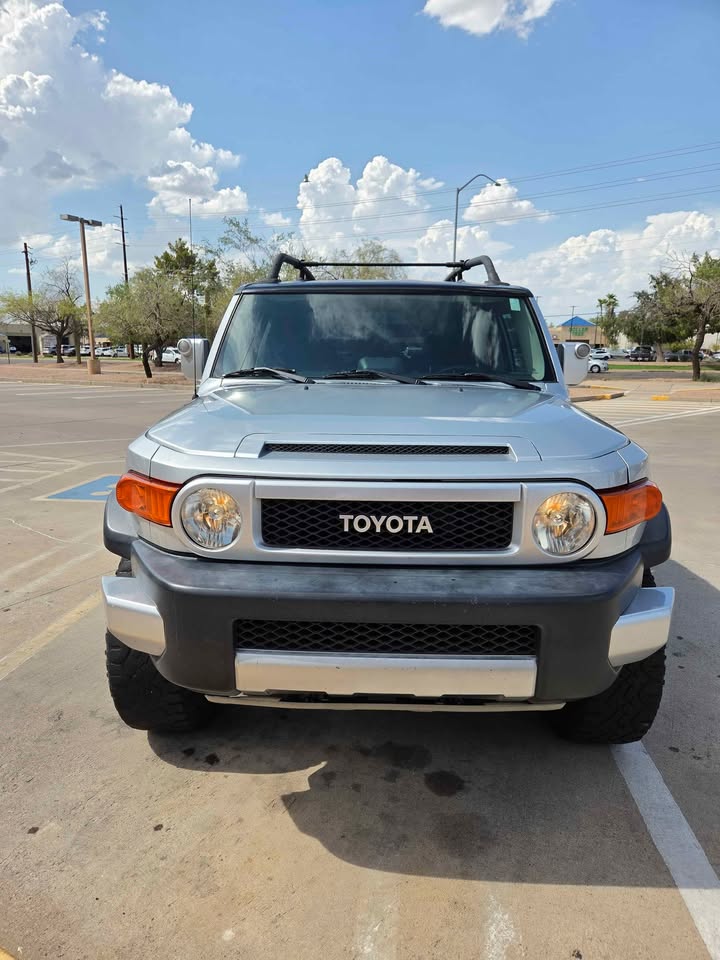 2007 Toyota FJ Cruiser clean title in Mesa, AZ (photo 4) — photo 4