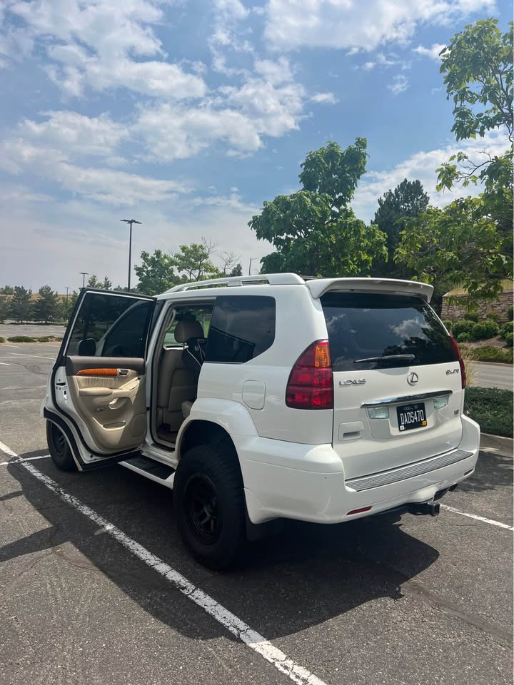 2005 Lexus GX · GX 470 Sport Utility 4D in Denver, CO (photo 2) — photo 2